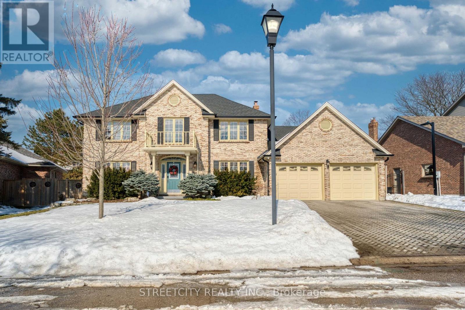 36 RAVENGLASS CRESCENT, London North, Ontario