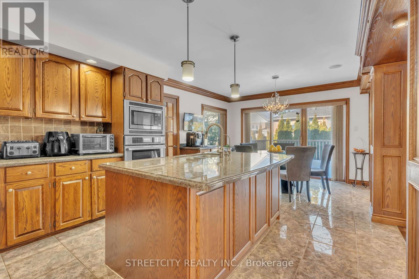 36 Ravenglass Crescent, London North, Ontario  N6G 4K1 - Photo 16 - X12798708