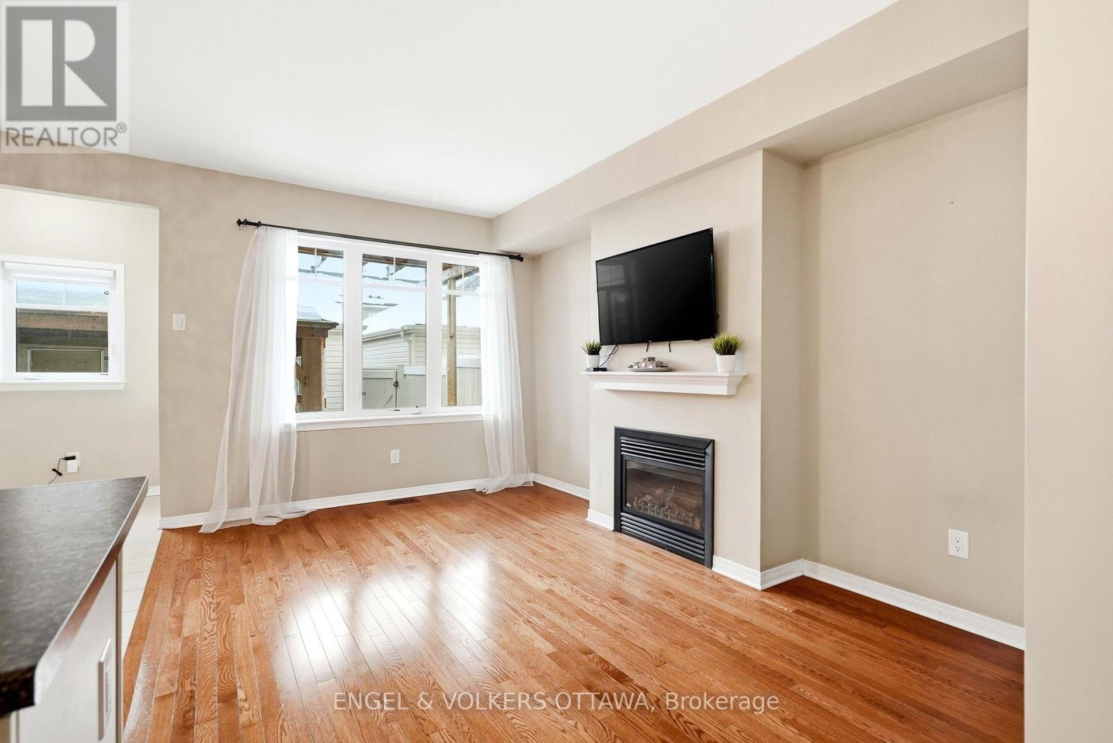 222 Longfields Drive, Ottawa, Ontario K2J 5Y7 - Photo 12 - X12798544