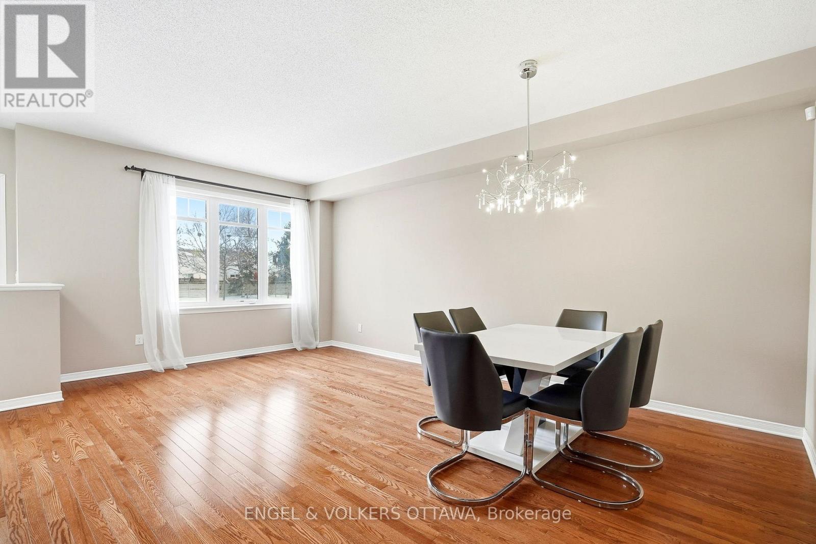 222 Longfields Drive, Ottawa, Ontario K2J 5Y7 - Photo 5 - X12798544