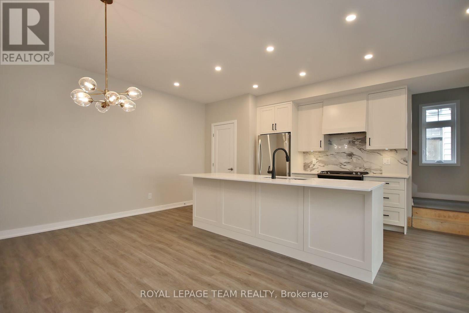 D - 304 Lanark Avenue, Ottawa, Ontario  K1Z 6R5 - Photo 11 - X12798566