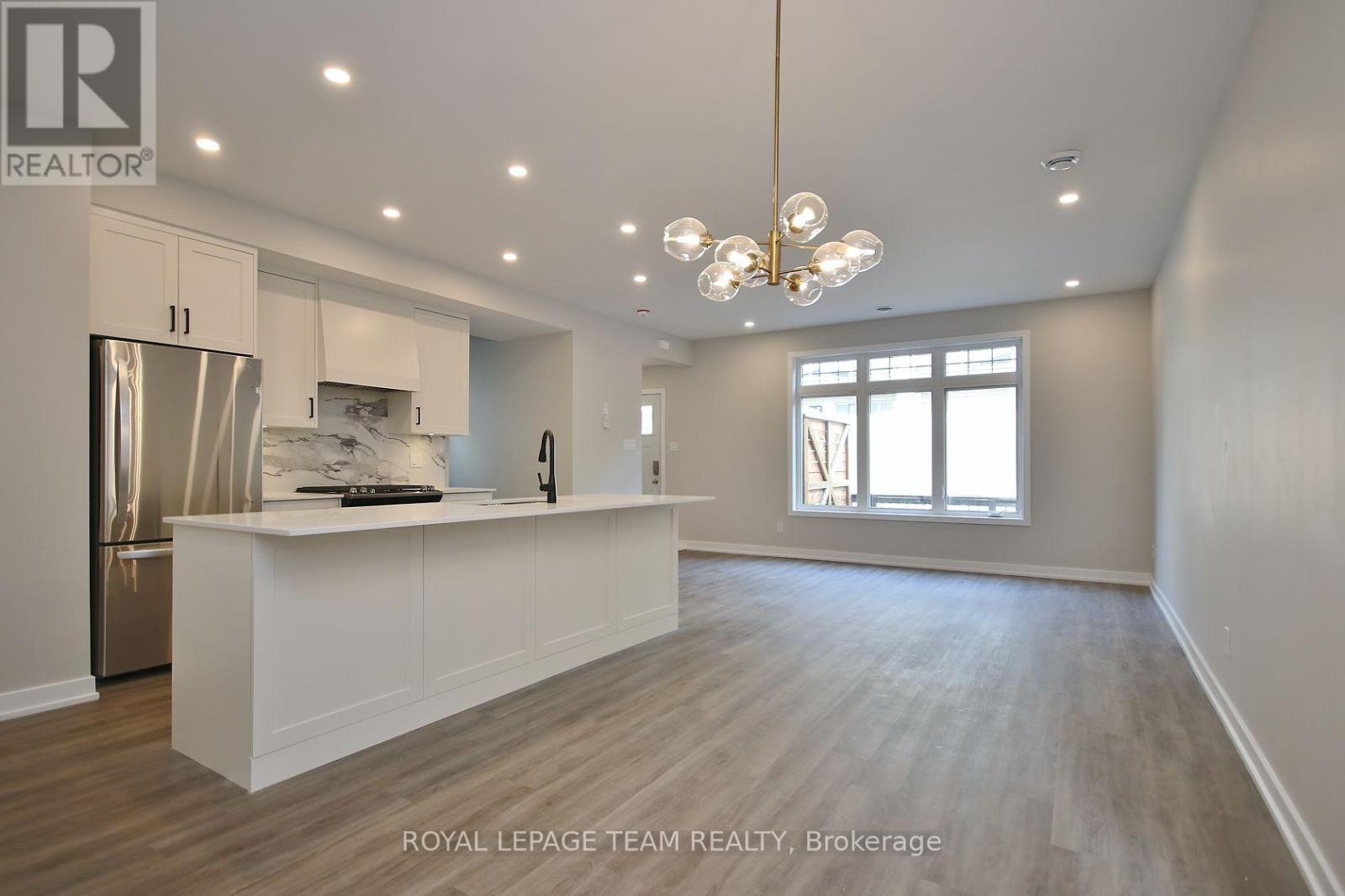 D - 304 Lanark Avenue, Ottawa, Ontario  K1Z 6R5 - Photo 13 - X12798566