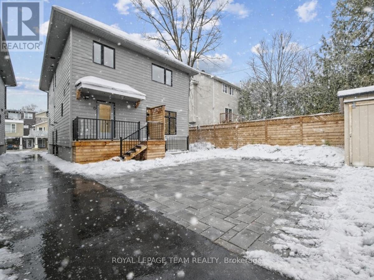 D - 304 Lanark Avenue, Ottawa, Ontario  K1Z 6R5 - Photo 2 - X12798566