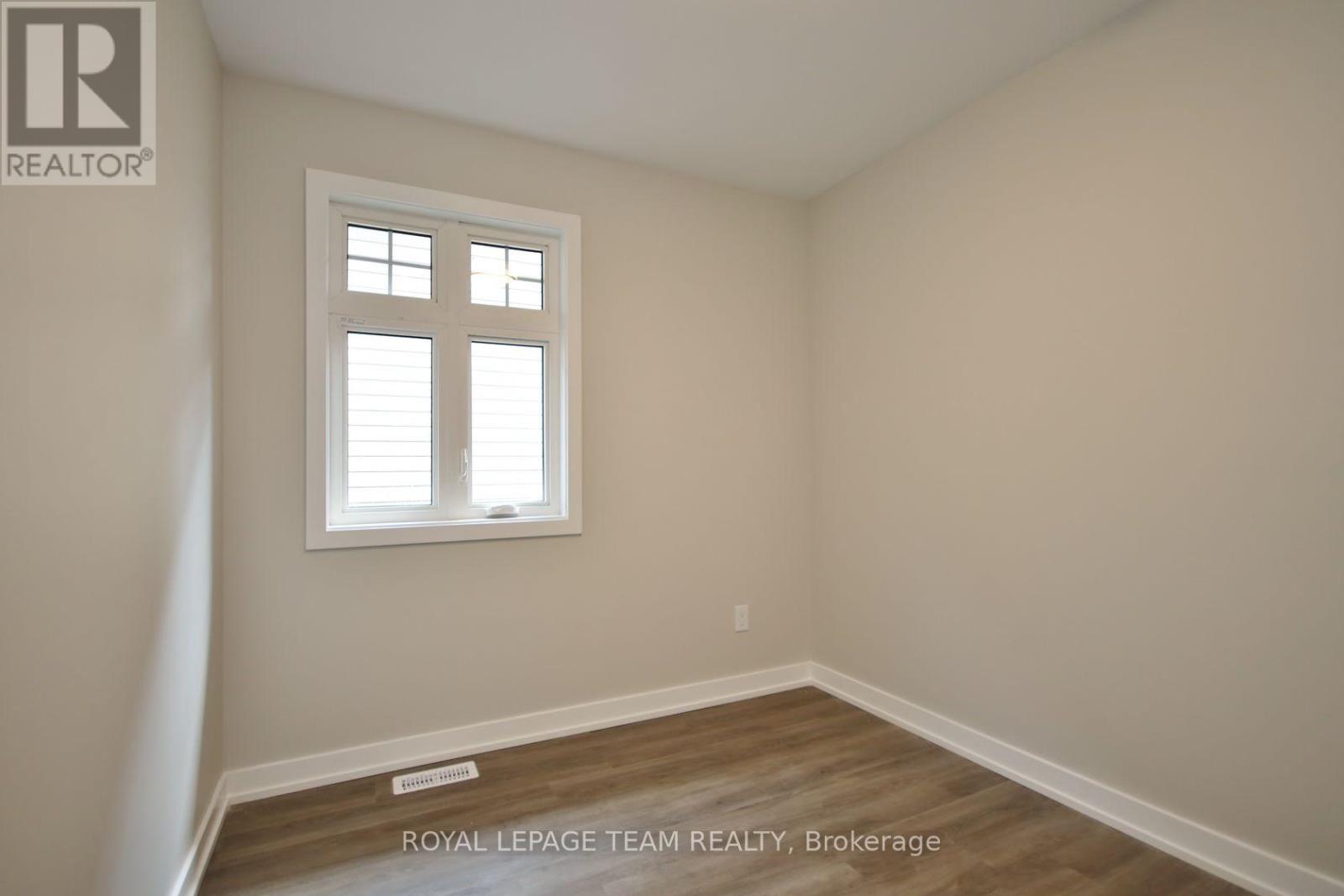 D - 304 Lanark Avenue, Ottawa, Ontario  K1Z 6R5 - Photo 26 - X12798566