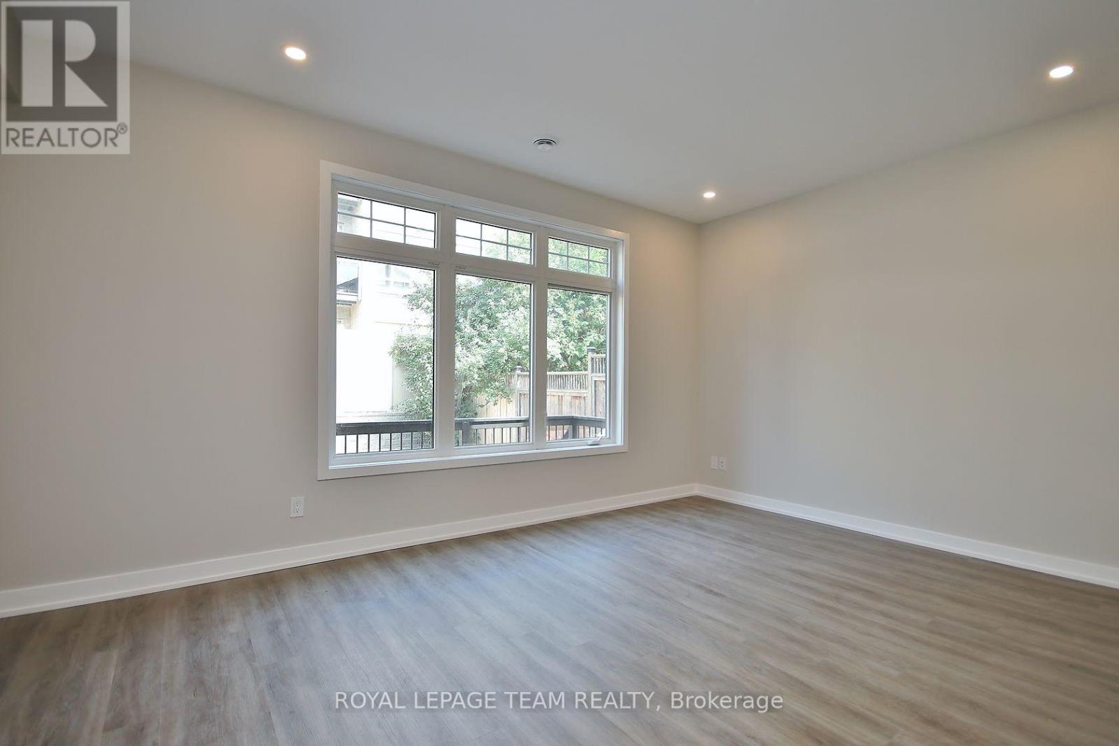 D - 304 Lanark Avenue, Ottawa, Ontario  K1Z 6R5 - Photo 5 - X12798566