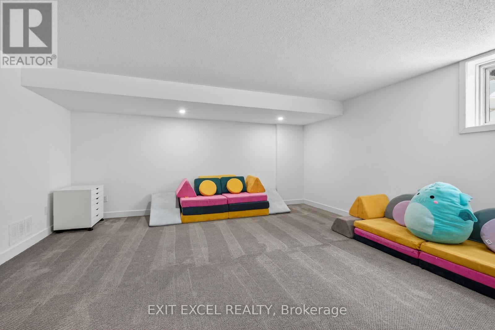 240 Zinnia Way, Ottawa, Ontario  K4M 0K8 - Photo 37 - X12798714