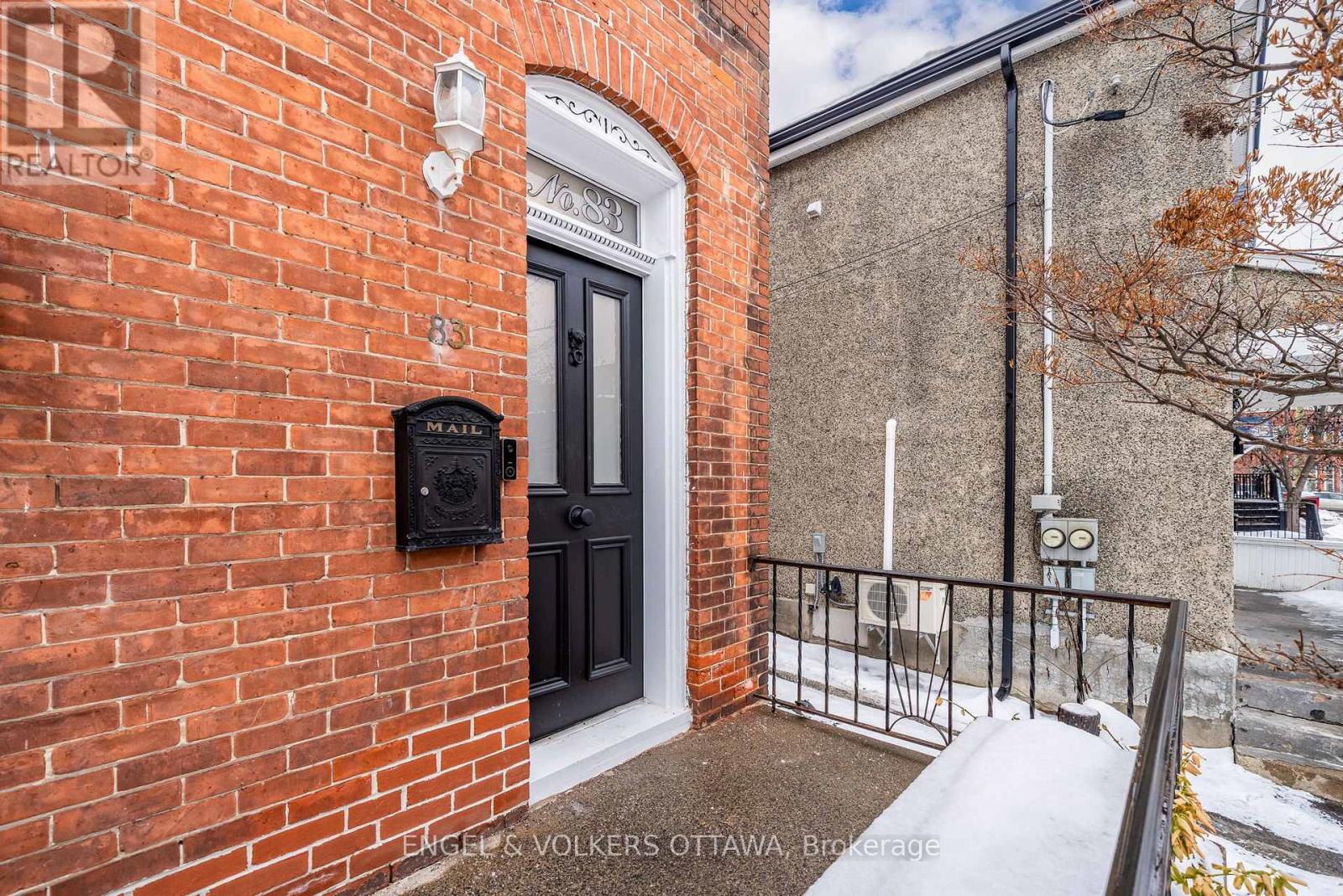 83 Eccles Street, Ottawa, Ontario K1R 6S5 - Photo 5 - X12798748