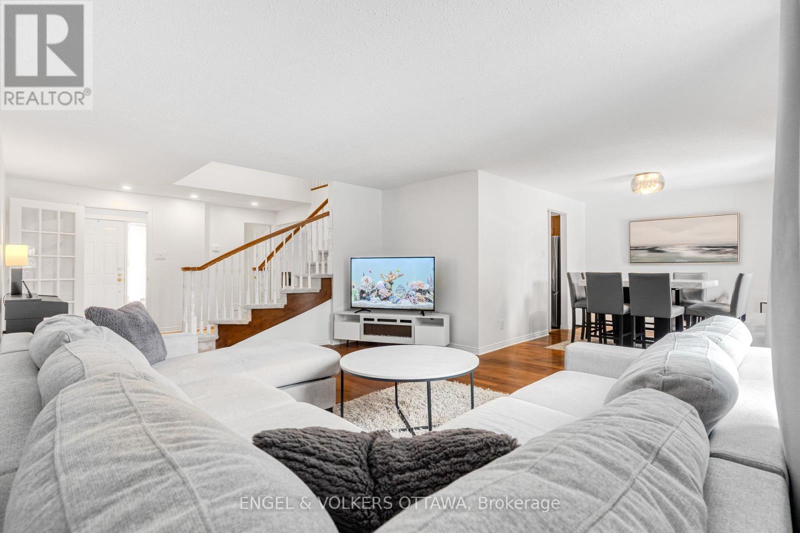 29 Valley Ridge Street, Ottawa, Ontario  K2E 7W3 - Photo 10 - X12798782