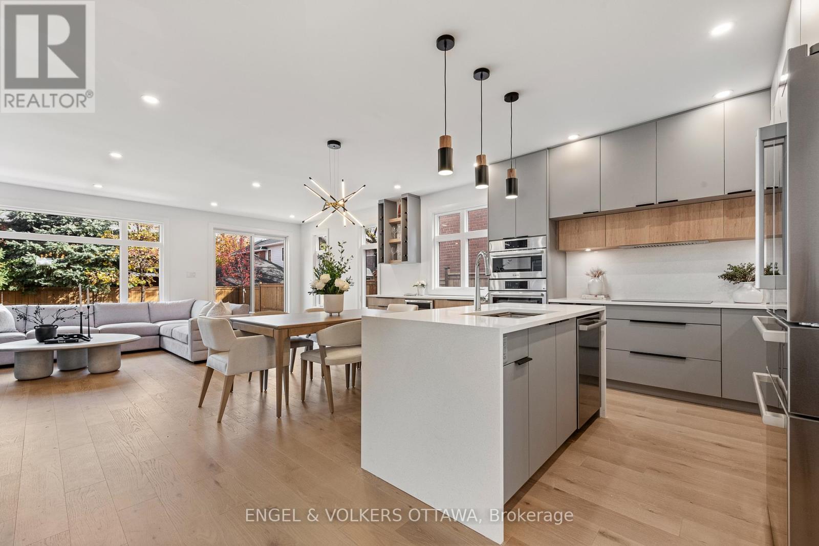 493 Highcroft Avenue, Ottawa, Ontario  K1Z 5J3 - Photo 5 - X12798796