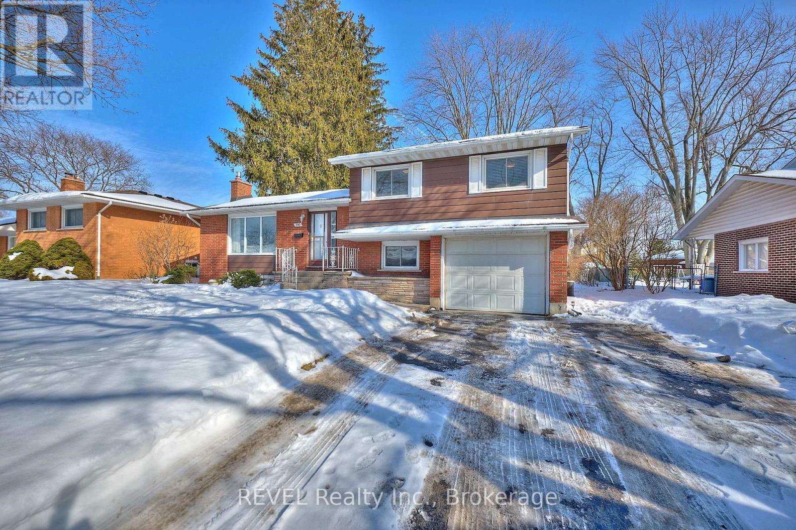 190 Willson Road, Welland, Ontario  L3C 2T6 - Photo 1 - X12798768