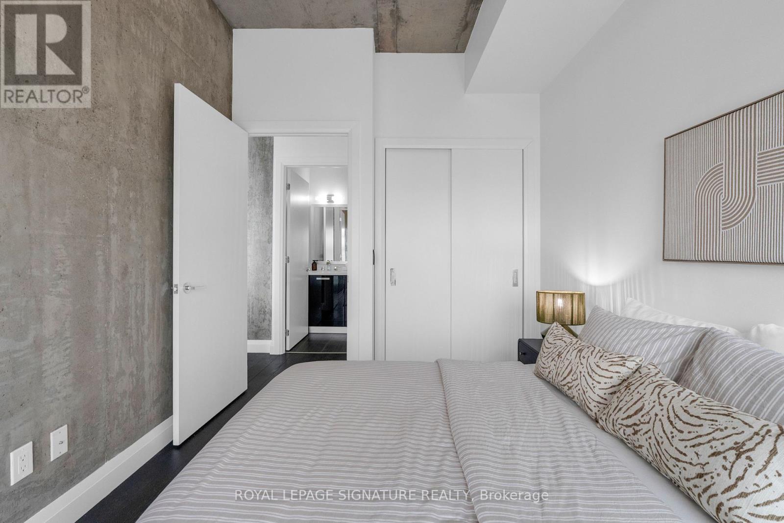 4002 - 224 King Street W, Toronto, Ontario  M5V 1H8 - Photo 13 - C12798540