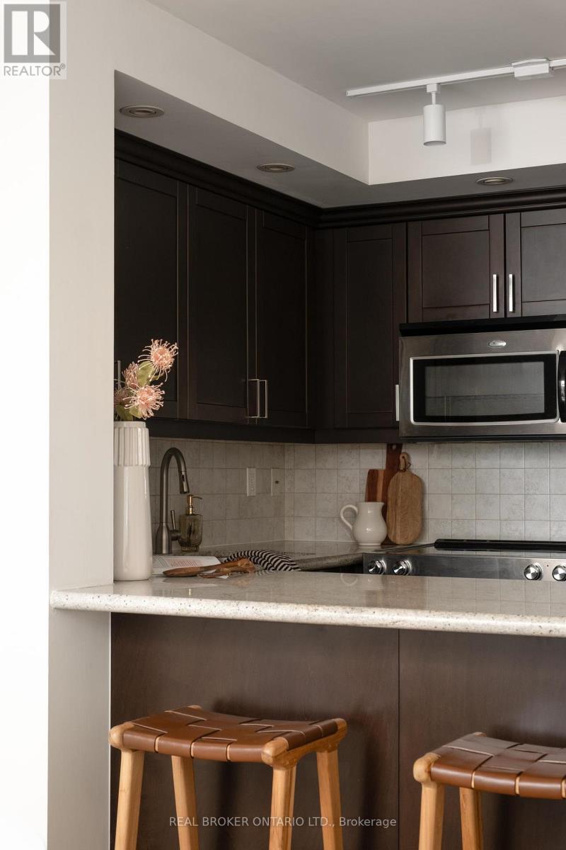 704 - 900 Mount Pleasant Road, Toronto, Ontario  M4P 3J9 - Photo 10 - C12798678