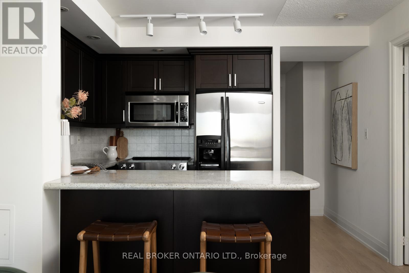 704 - 900 Mount Pleasant Road, Toronto, Ontario  M4P 3J9 - Photo 11 - C12798678