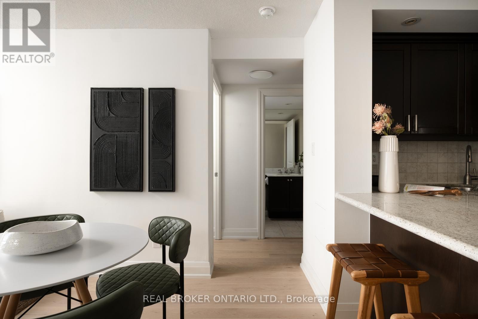 704 - 900 Mount Pleasant Road, Toronto, Ontario  M4P 3J9 - Photo 18 - C12798678