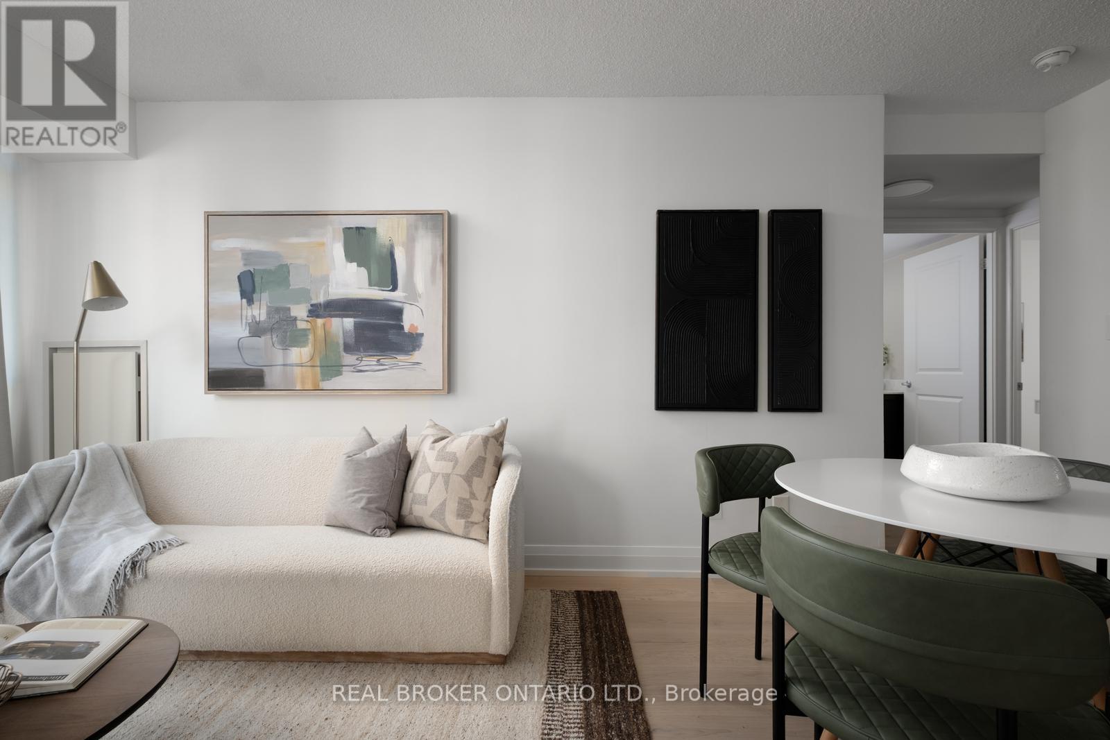 704 - 900 Mount Pleasant Road, Toronto, Ontario  M4P 3J9 - Photo 4 - C12798678