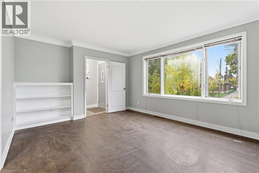 20 Thompson Avenue, Thorold, Ontario  L2V 2M8 - Photo 6 - 40793334