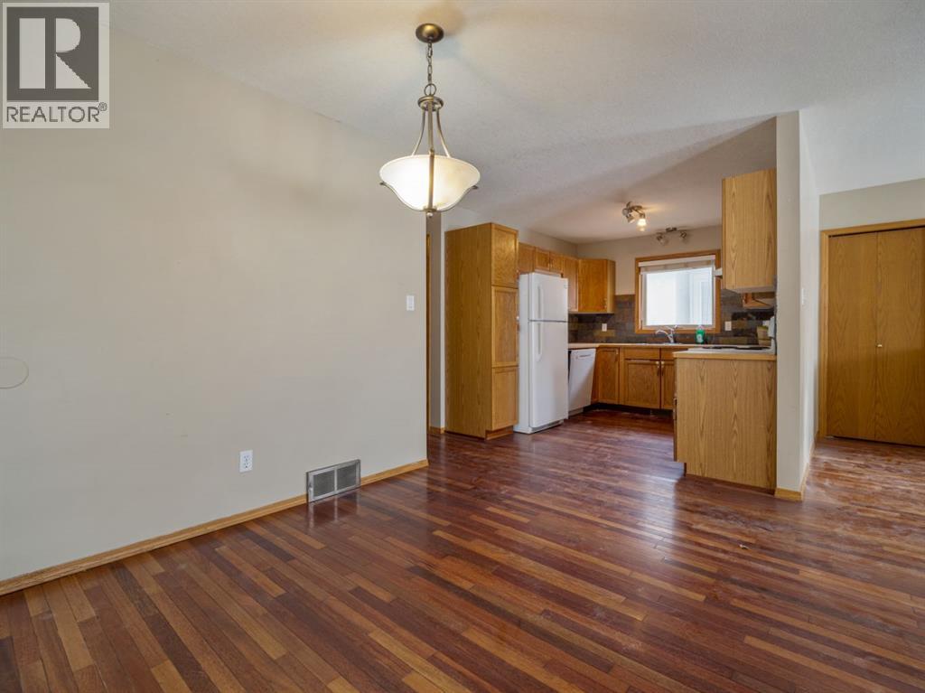 22 Assiniboia Road W, Lethbridge, Alberta  T1K 6Z1 - Photo 9 - A2287156