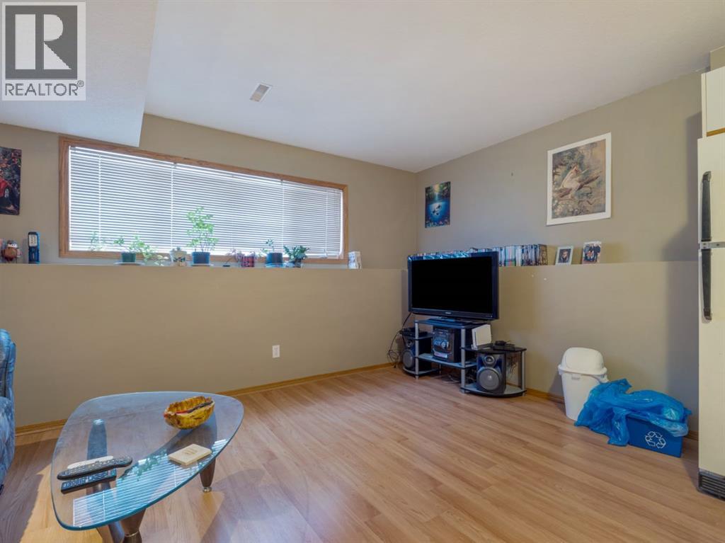 22 Assiniboia Road W, Lethbridge, Alberta  T1K 6Z1 - Photo 37 - A2287156