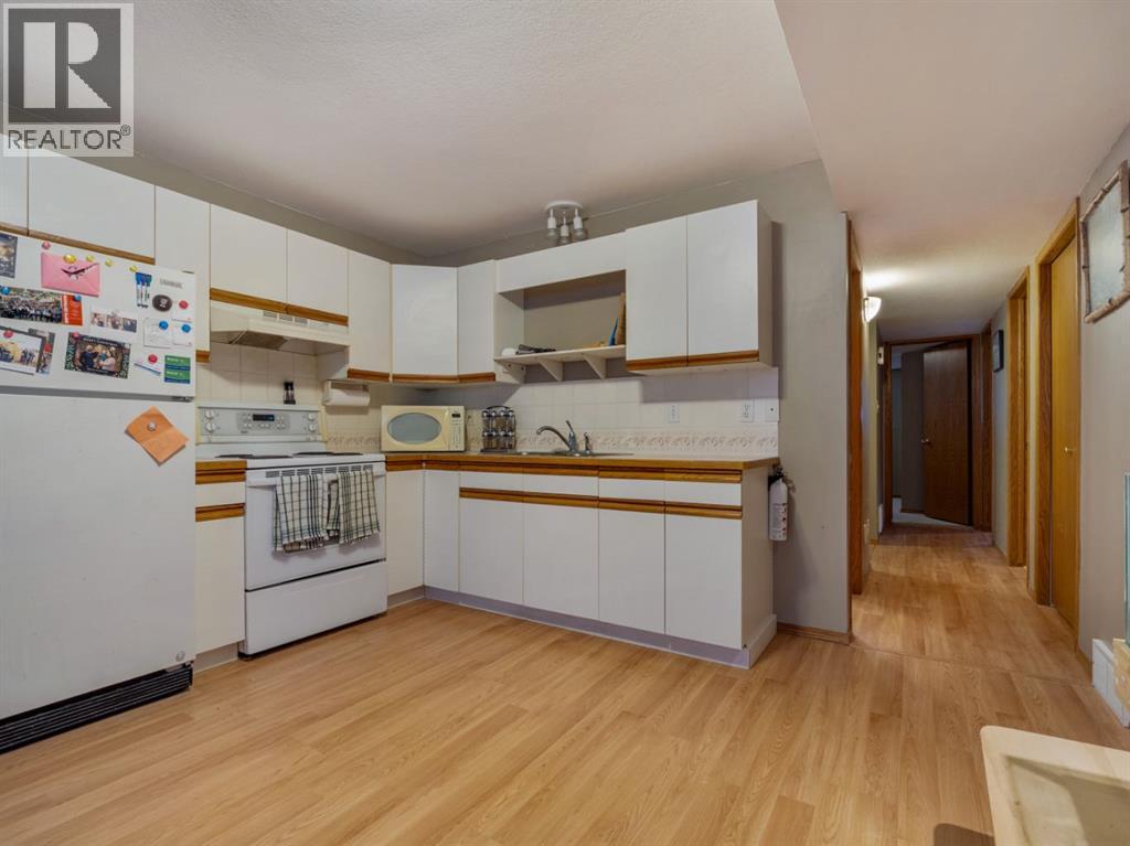 22 Assiniboia Road W, Lethbridge, Alberta  T1K 6Z1 - Photo 34 - A2287156