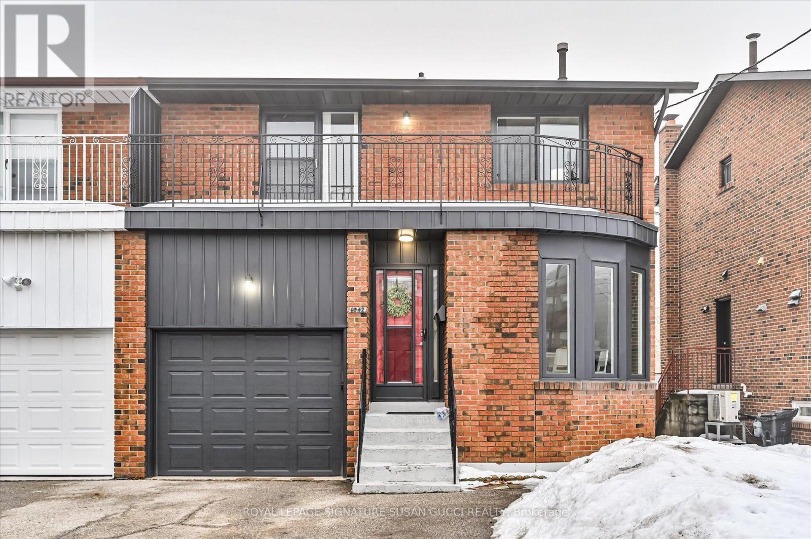 1042 Victoria Park Avenue, Toronto, Ontario  M4B 2K1 - Photo 1 - E12798600