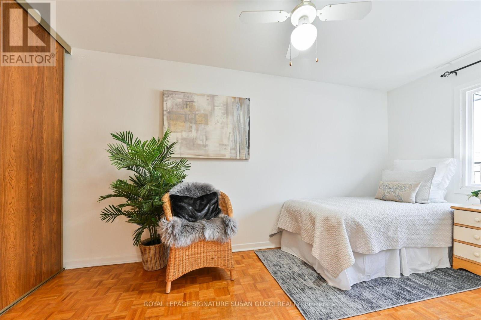 1042 Victoria Park Avenue, Toronto, Ontario  M4B 2K1 - Photo 19 - E12798600