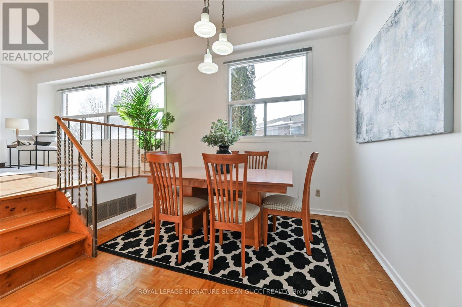 1042 Victoria Park Avenue, Toronto, Ontario  M4B 2K1 - Photo 7 - E12798600