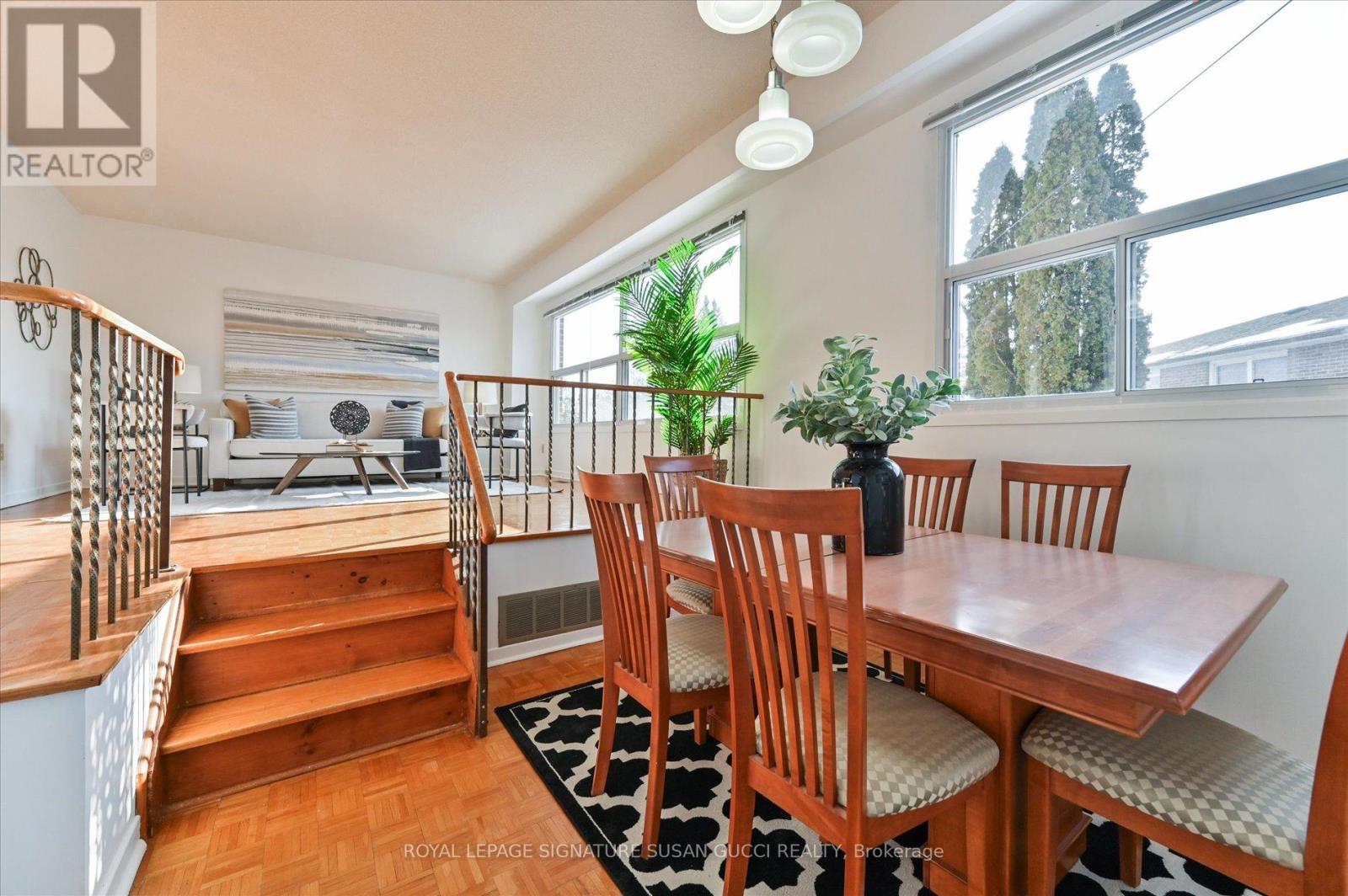 1042 Victoria Park Avenue, Toronto, Ontario  M4B 2K1 - Photo 8 - E12798600