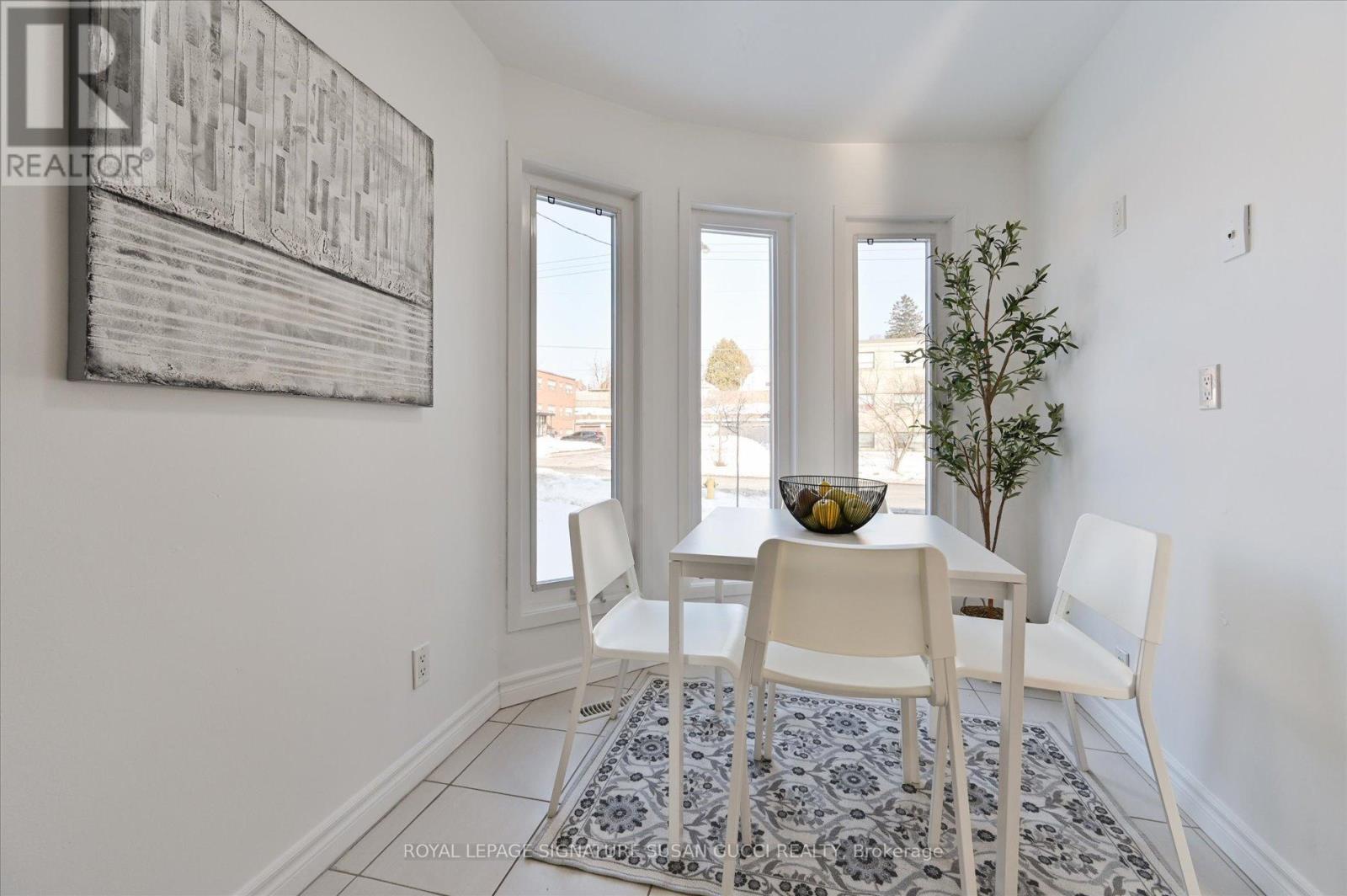 1042 Victoria Park Avenue, Toronto, Ontario  M4B 2K1 - Photo 9 - E12798600