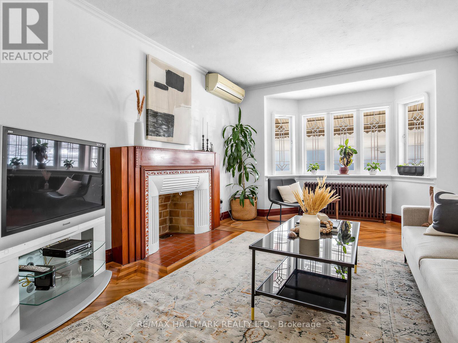 334 O'connor Drive, Toronto, Ontario  M4J 2V3 - Photo 3 - E12798704