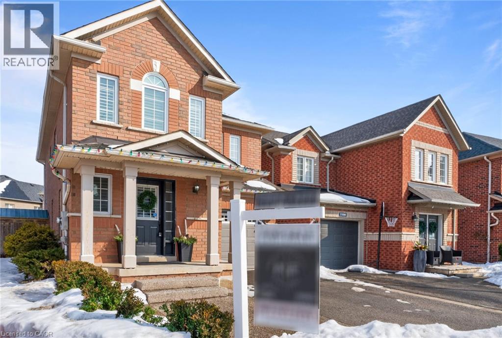 2286 SETON Crescent, Burlington, Ontario