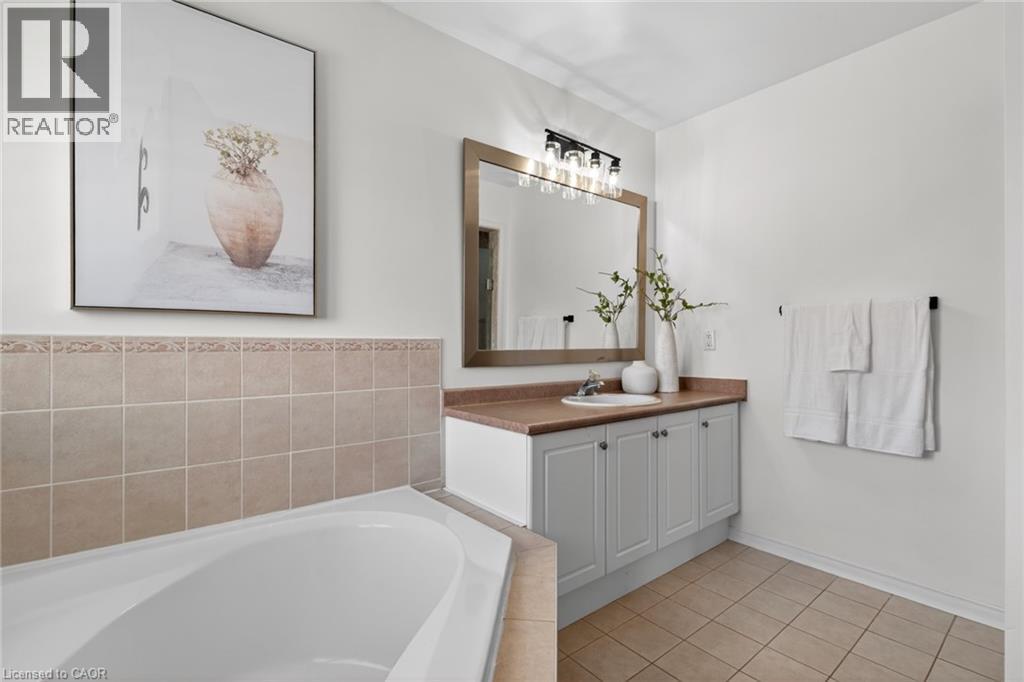 2286 Seton Crescent, Burlington, Ontario  L7L 6Y4 - Photo 18 - 40805857