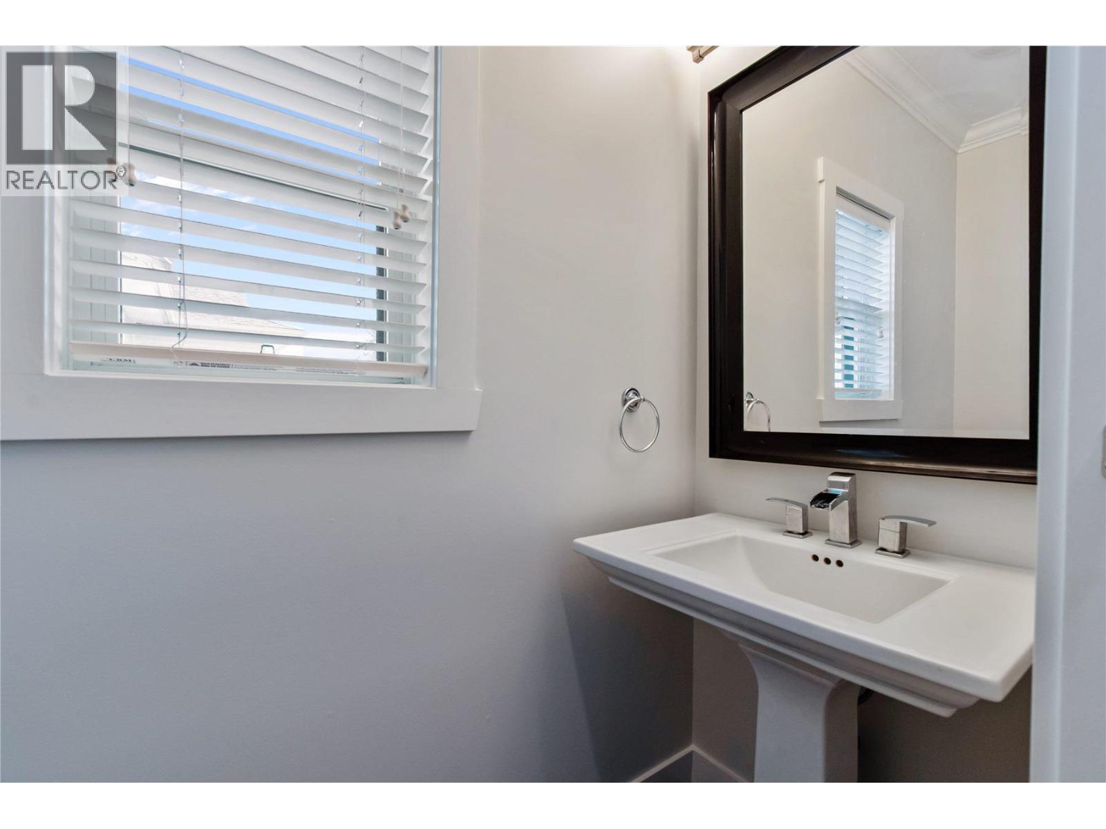 627 Thirteenth Street, New Westminster, British Columbia  V3M 4M3 - Photo 10 - R3090027