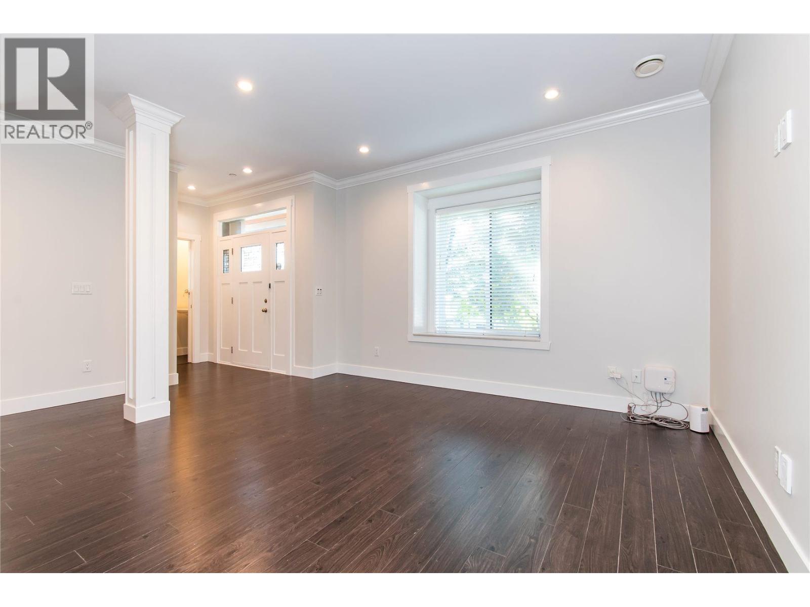 627 Thirteenth Street, New Westminster, British Columbia  V3M 4M3 - Photo 3 - R3090027