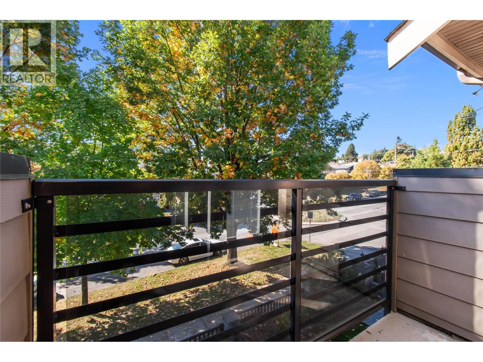 627 Thirteenth Street, New Westminster, British Columbia  V3M 4M3 - Photo 13 - R3090027