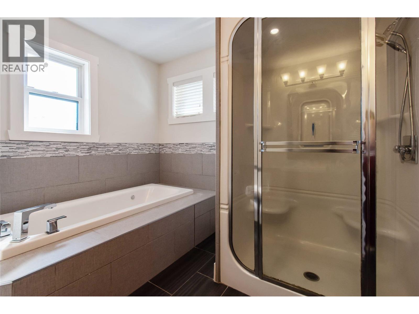 627 Thirteenth Street, New Westminster, British Columbia  V3M 4M3 - Photo 17 - R3090027