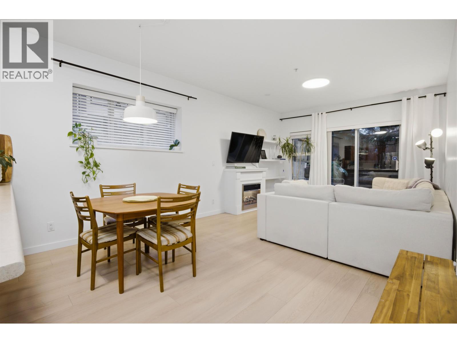 10 730 Farrow Street, Coquitlam, British Columbia  V3J 7Y7 - Photo 9 - R3090819