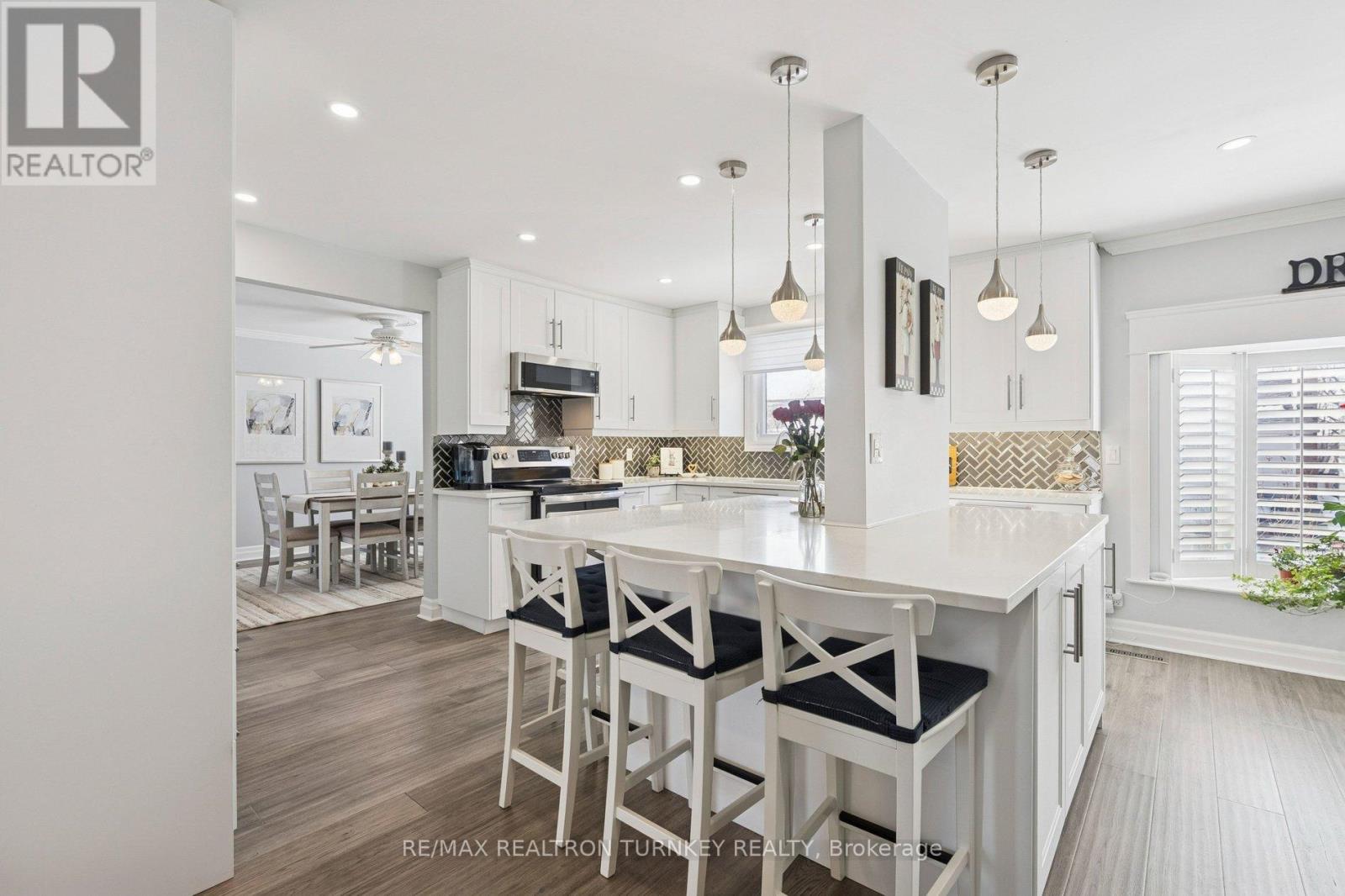 58 Howlett Avenue, Newmarket, Ontario  L3Y 5S5 - Photo 13 - N12798634