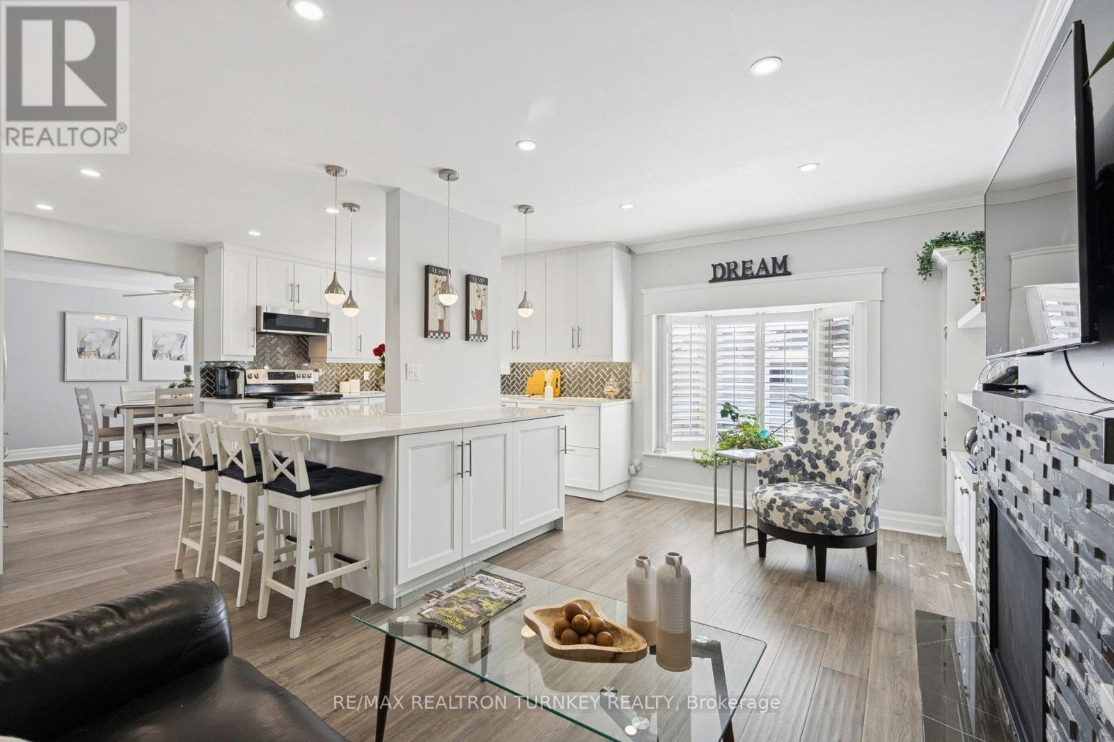 58 Howlett Avenue, Newmarket, Ontario  L3Y 5S5 - Photo 16 - N12798634