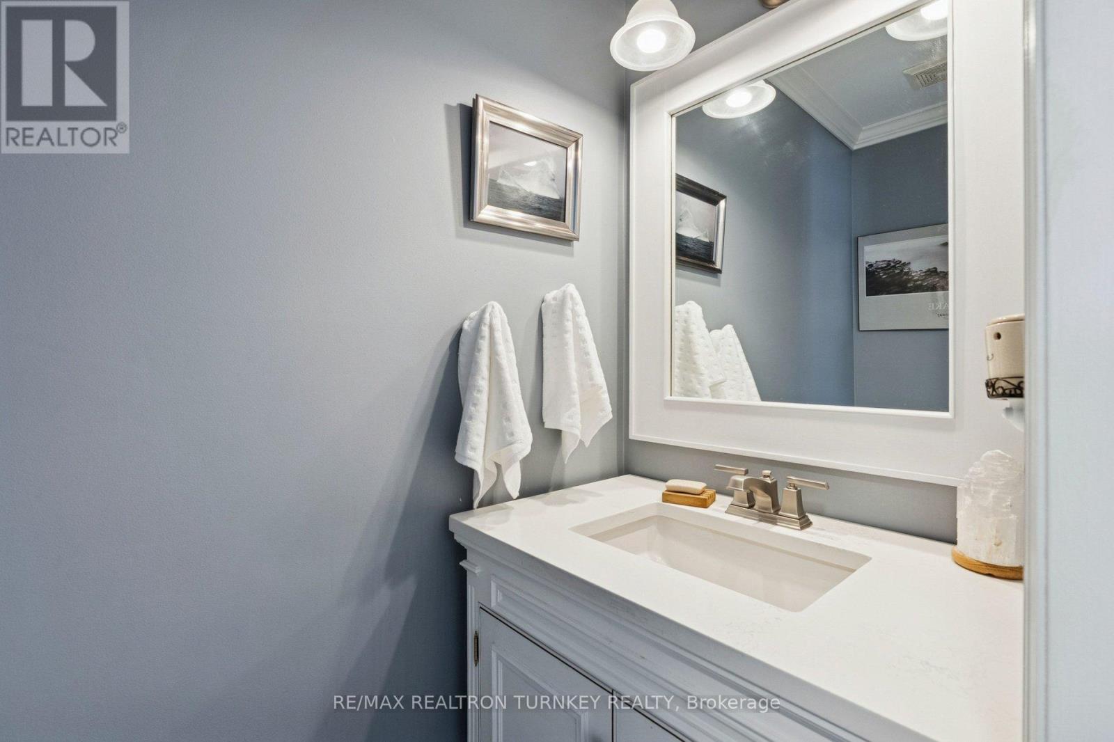 58 Howlett Avenue, Newmarket, Ontario  L3Y 5S5 - Photo 18 - N12798634