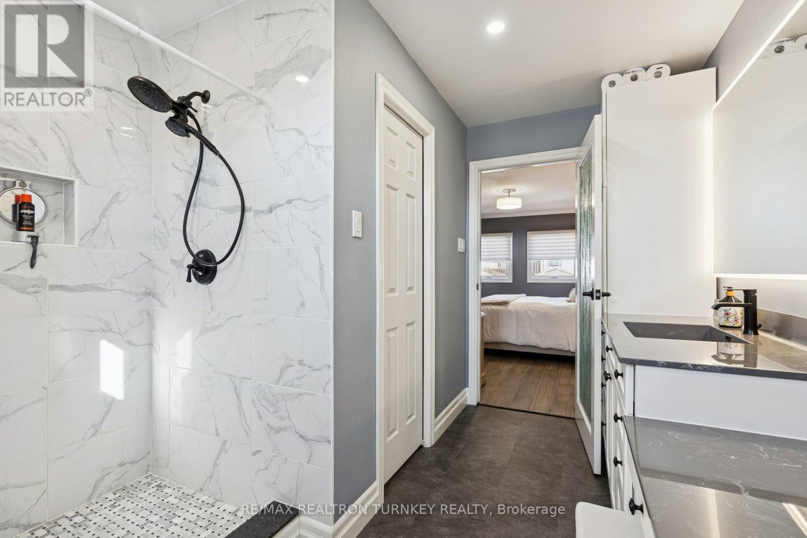 58 Howlett Avenue, Newmarket, Ontario  L3Y 5S5 - Photo 29 - N12798634