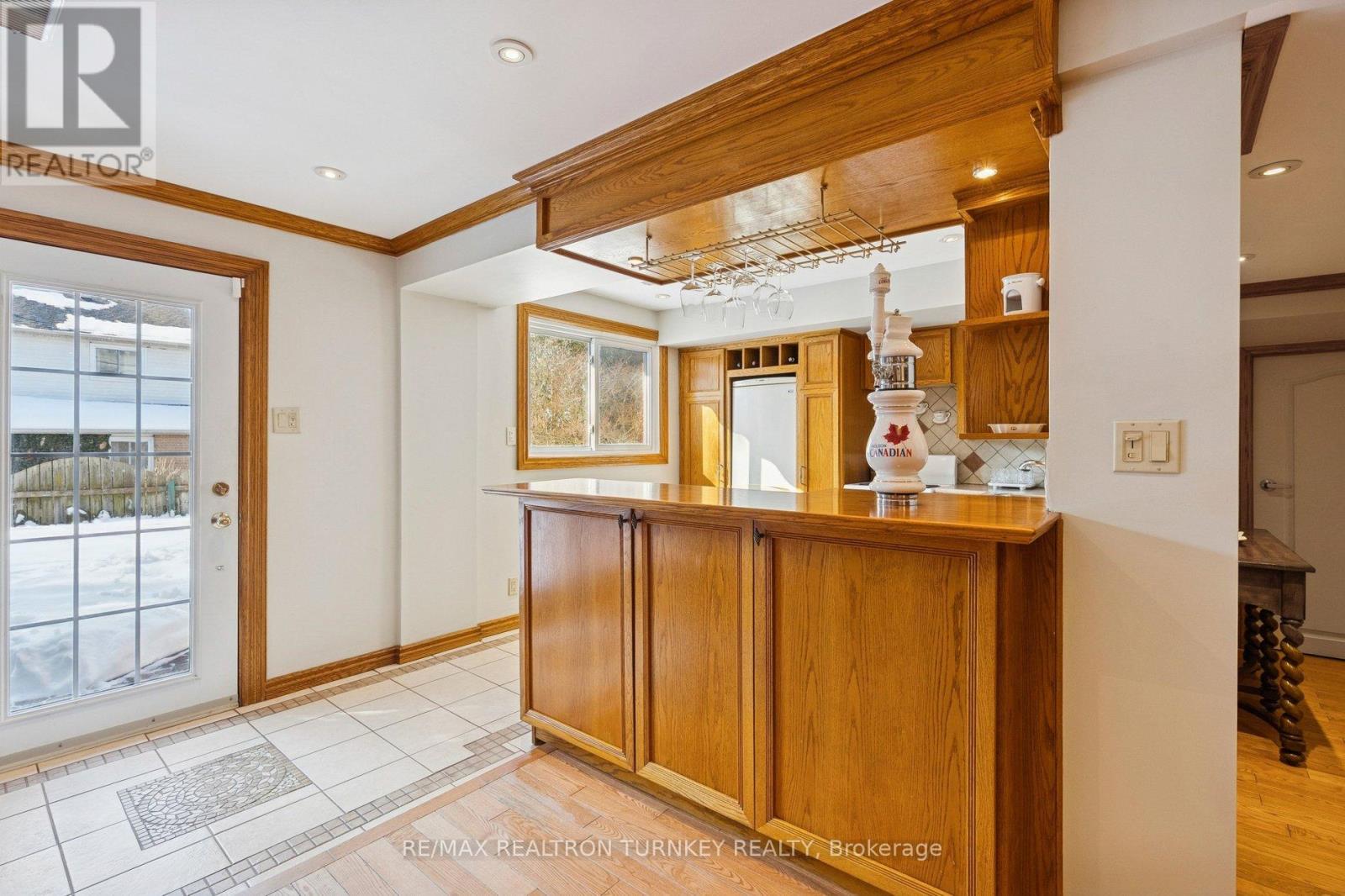 58 Howlett Avenue, Newmarket, Ontario  L3Y 5S5 - Photo 37 - N12798634