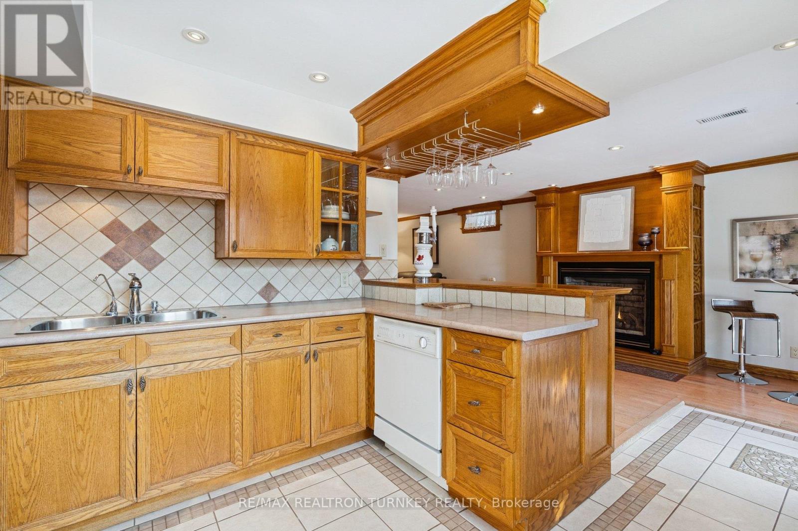 58 Howlett Avenue, Newmarket, Ontario  L3Y 5S5 - Photo 39 - N12798634