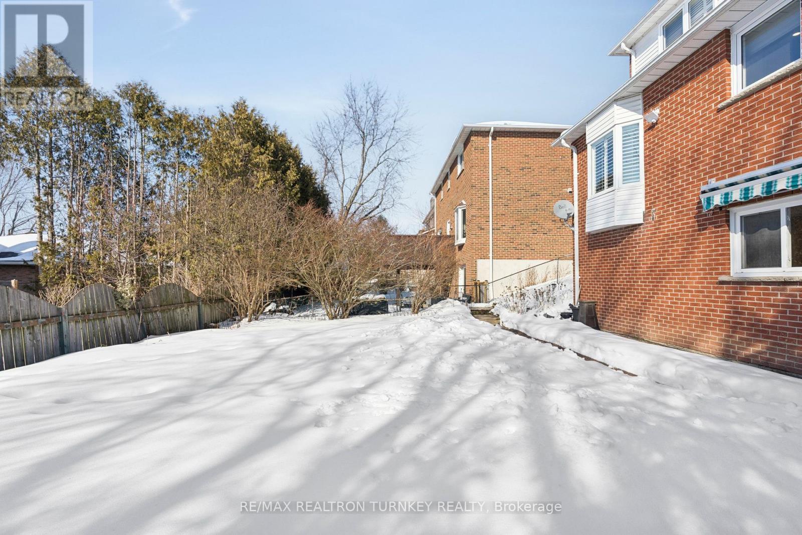 58 Howlett Avenue, Newmarket, Ontario  L3Y 5S5 - Photo 47 - N12798634