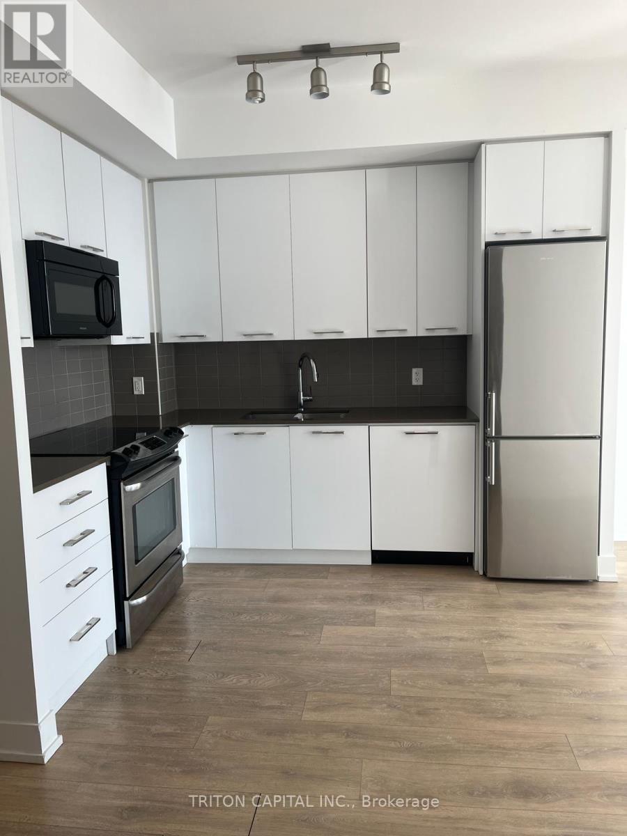 548 - 9471 Yonge Street, Richmond Hill, Ontario  L4C 1V4 - Photo 2 - N12798644