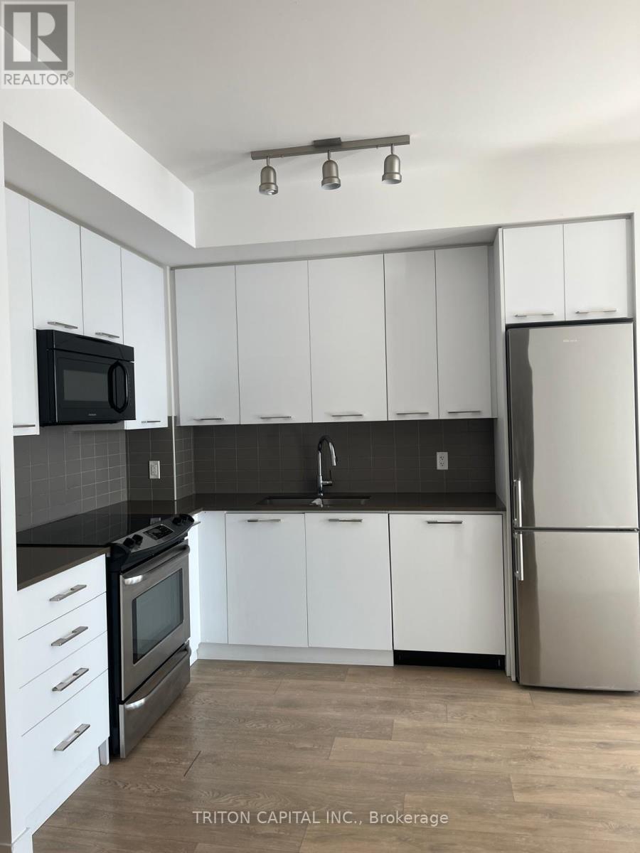 548 - 9471 Yonge Street, Richmond Hill, Ontario  L4C 1V4 - Photo 4 - N12798644