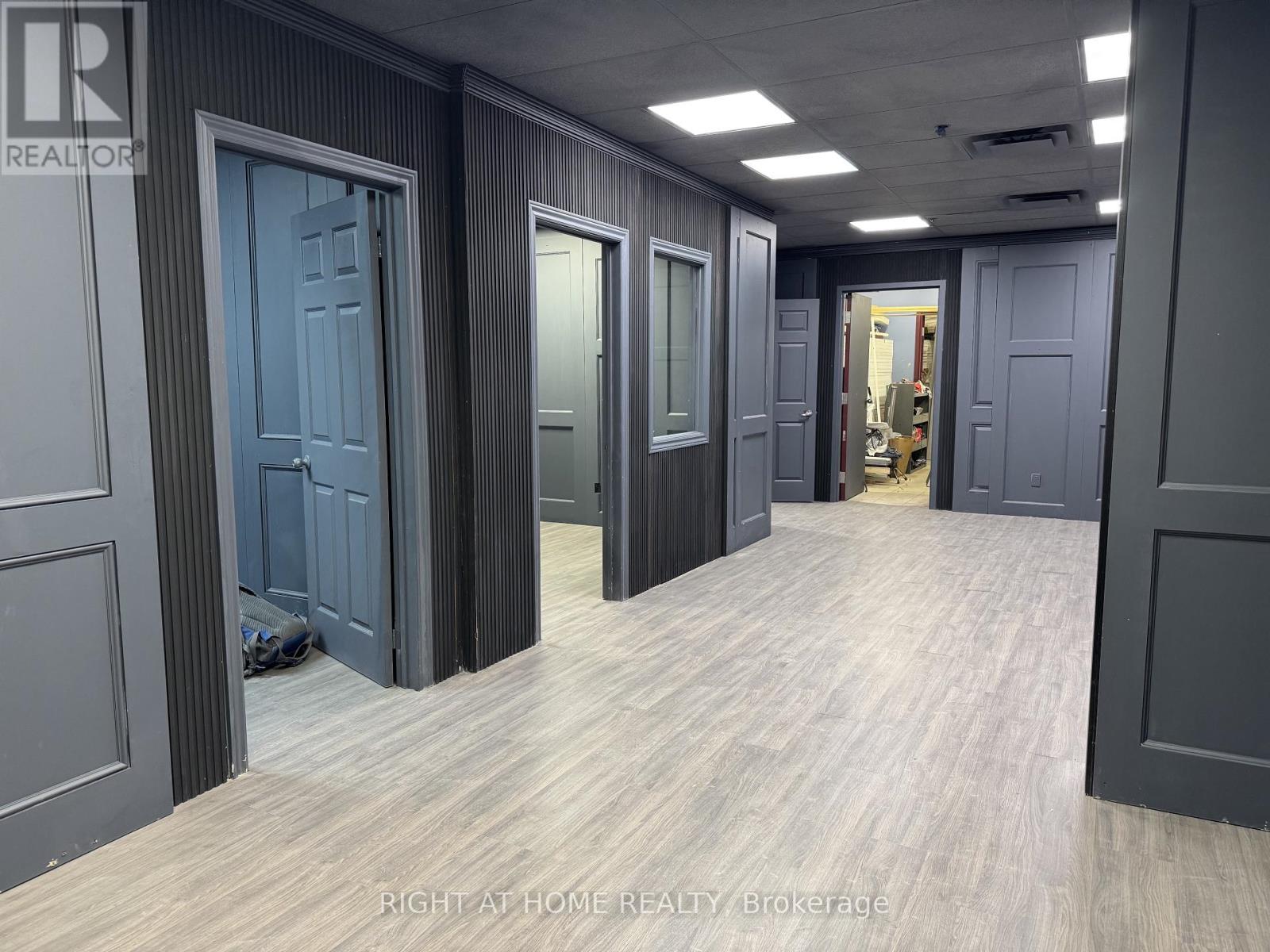 27 - 17075 Leslie Street, Newmarket, Ontario  L3Y 8E1 - Photo 2 - N12798662