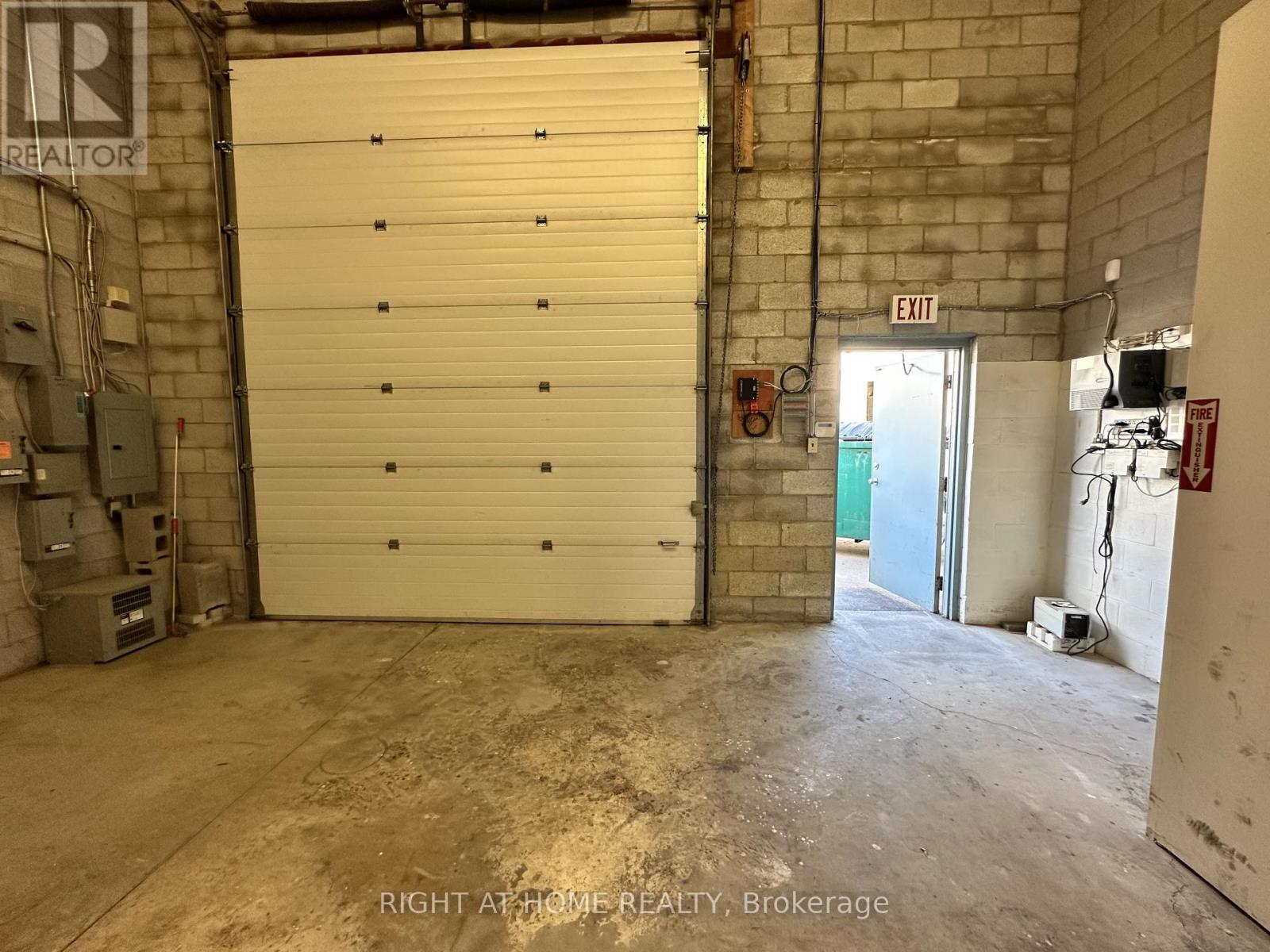 27 - 17075 Leslie Street, Newmarket, Ontario  L3Y 8E1 - Photo 7 - N12798662