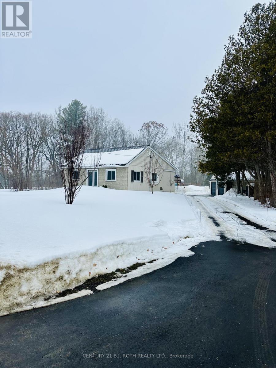 8109 93 Highway, Tiny (Wyebridge), Ontario  L0K 2E0 - Photo 1 - S12798570