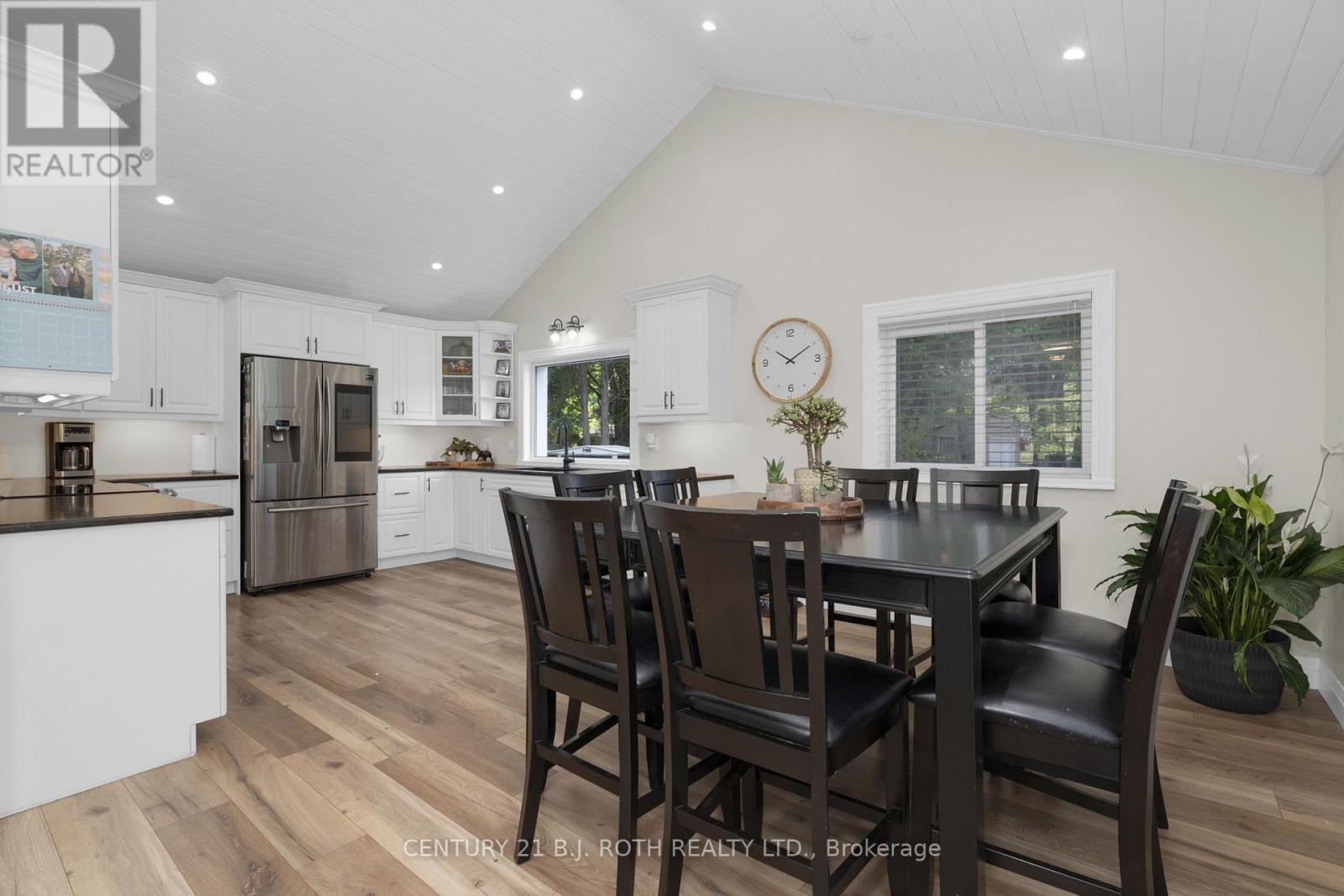 8109 93 Highway, Tiny (Wyebridge), Ontario  L0K 2E0 - Photo 13 - S12798570