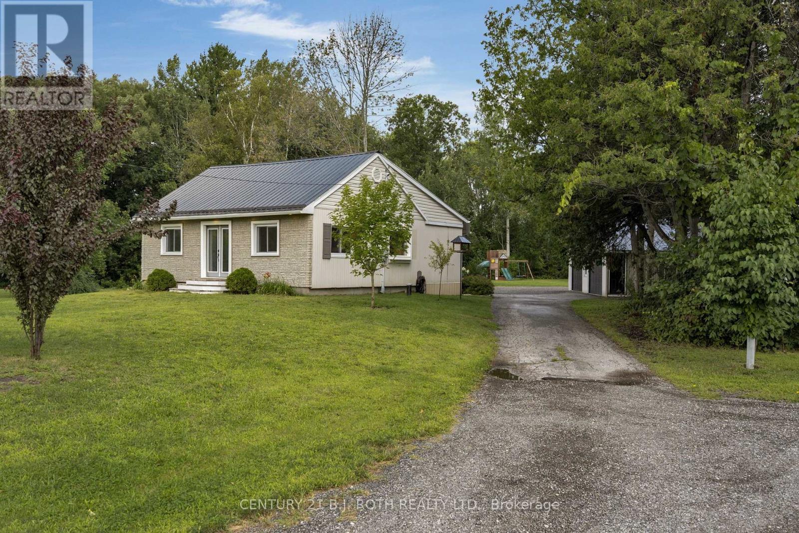8109 93 Highway, Tiny (Wyebridge), Ontario  L0K 2E0 - Photo 3 - S12798570